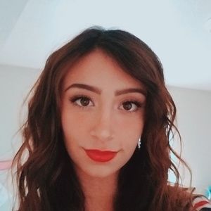 Meet your Posher, Alicia